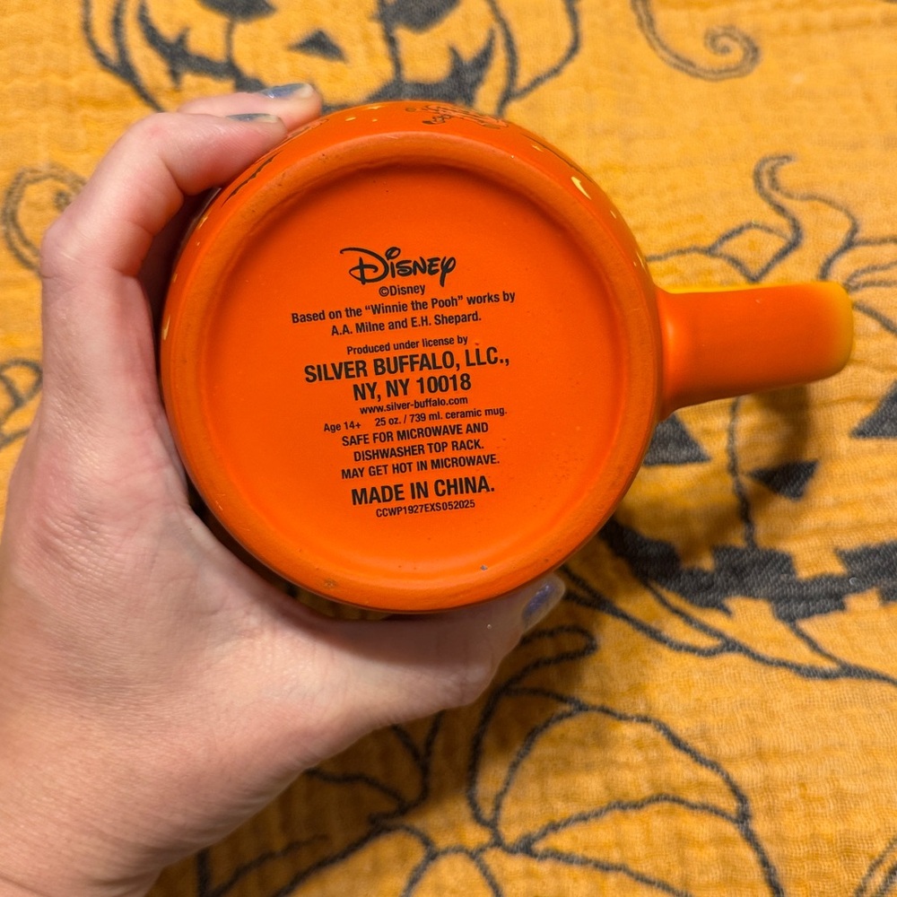 Disney Halloween Winnie the Poo Bright Orange Mug - Picture 2 of 4